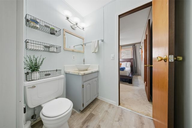 610 Walter Road, Gainesville, TX 76240