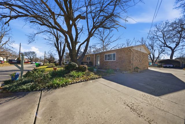 610 Walter Road, Gainesville, TX 76240