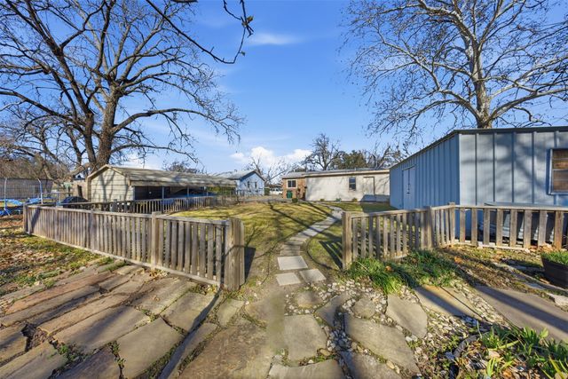 610 Walter Road, Gainesville, TX 76240