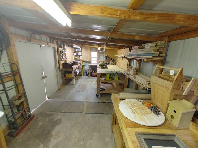 610 Walter Road, Gainesville, TX 76240