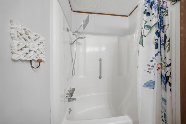 610 Walter Road, Gainesville, TX 76240