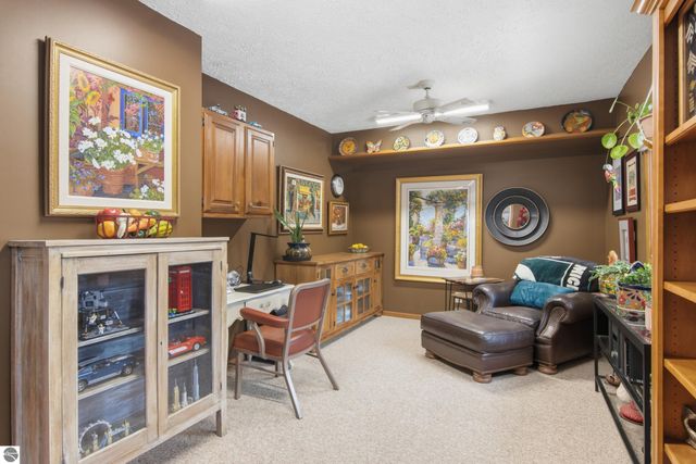 2135 Hammond Place W, Traverse City, MI 49686