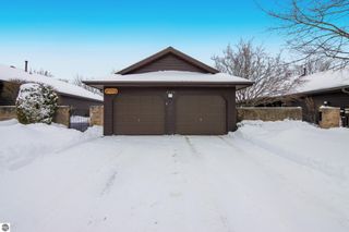 2135 Hammond Place W, Traverse City, MI 49686