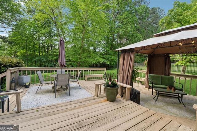 1149 Midland Drive NW, Acworth, GA 30102
