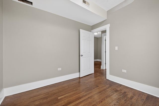 1431 S Tripp Avenue, Chicago, IL 60623