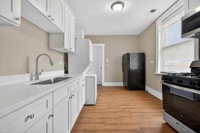 1431 S Tripp Avenue, Chicago, IL 60623