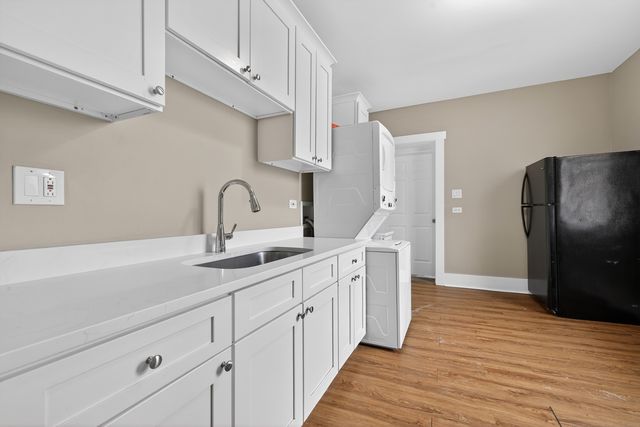 1431 S Tripp Avenue, Chicago, IL 60623