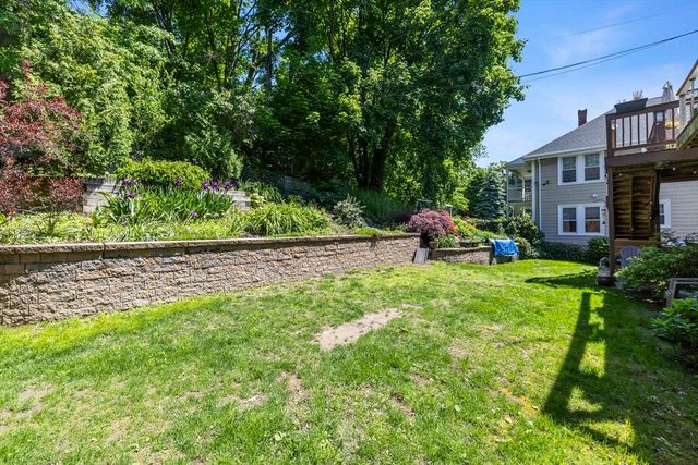 392 E 8th St 1, Boston, MA 02127