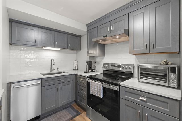 392 E 8th St 1, Boston, MA 02127