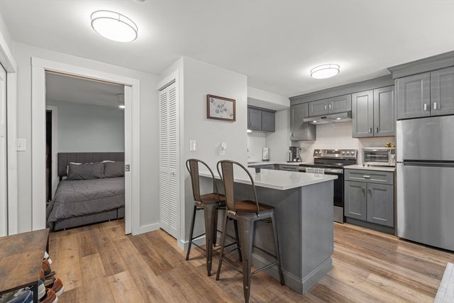392 E 8th St 1, Boston, MA 02127
