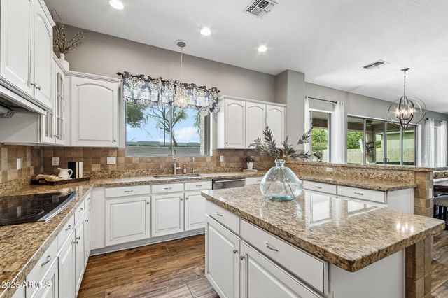 359 E Frances Lane, Gilbert, AZ 85295
