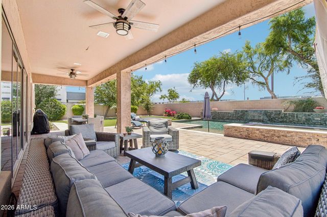 359 E Frances Lane, Gilbert, AZ 85295