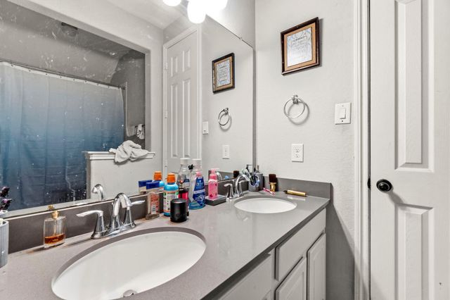 30985 Laurel Creek Lane, Conroe, TX 77385