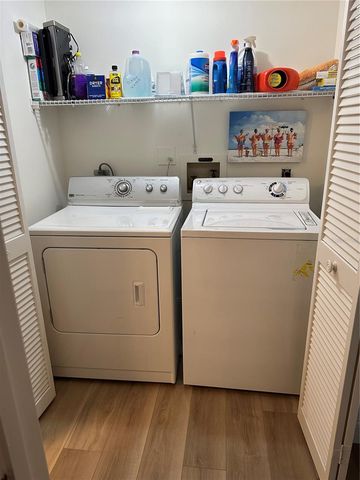 9433 HARBOR GREENS WAY 504, Seminole, FL 33776