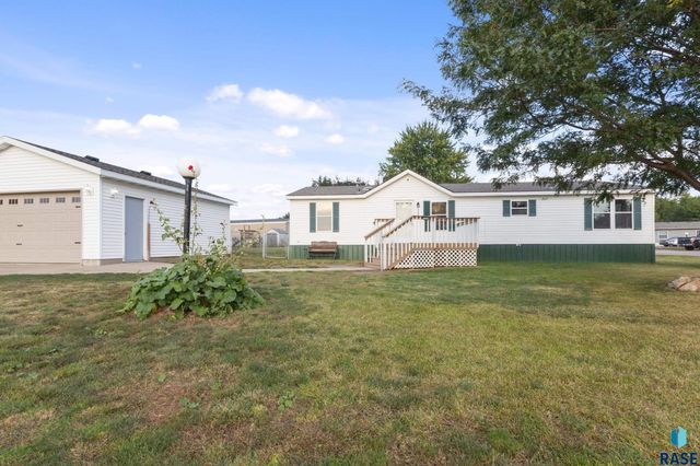 1200 N Violet Pl Place, Sioux Falls, SD 57103