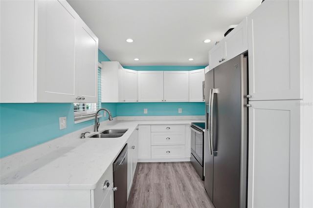 11201 80TH AVE 102, Seminole, FL 33772