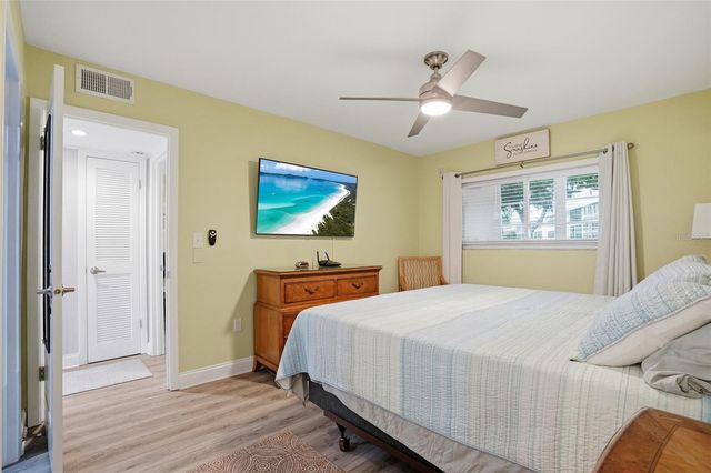 11201 80TH AVE 102, Seminole, FL 33772