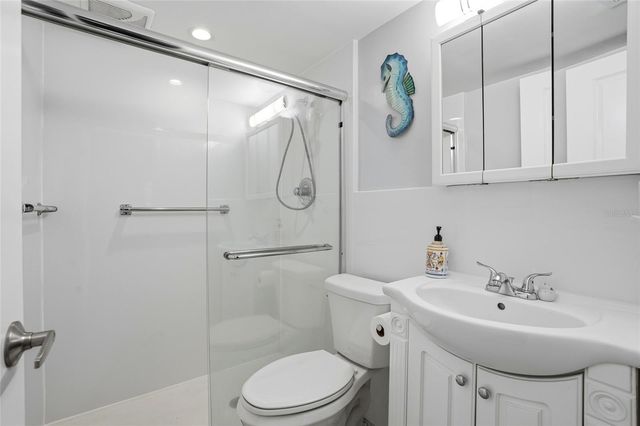 11201 80TH AVE 102, Seminole, FL 33772