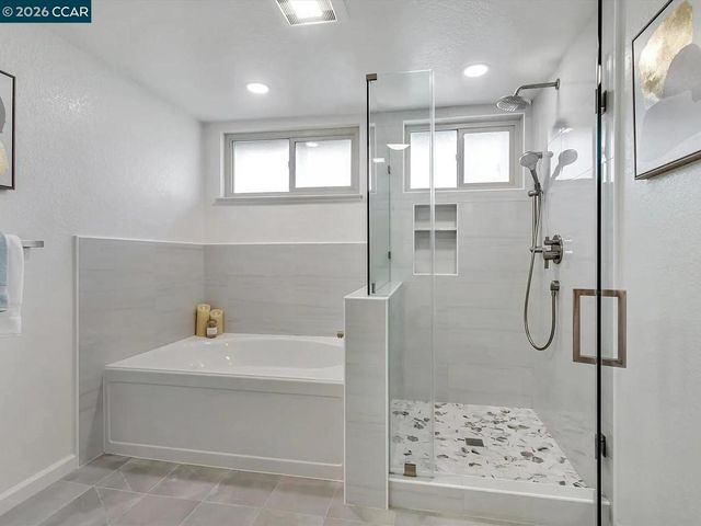 2307 Oak Glen Cir, Martinez, CA 94553