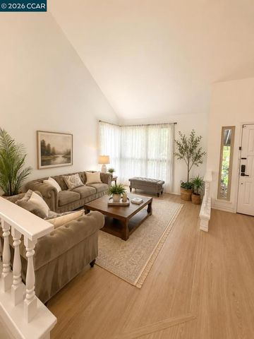 2307 Oak Glen Cir, Martinez, CA 94553