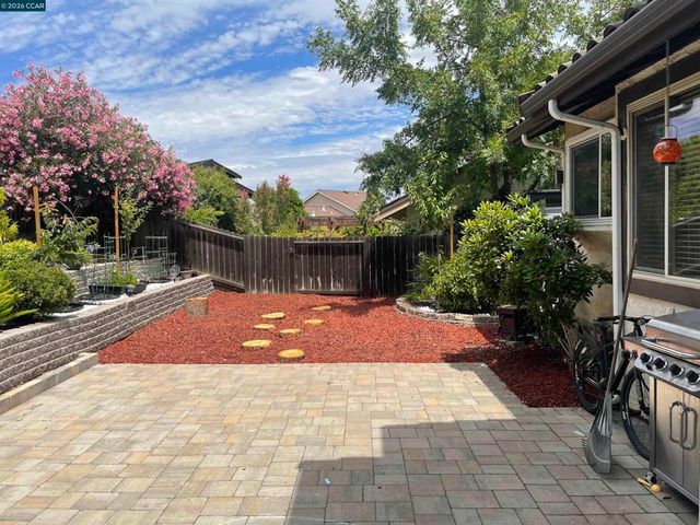 2307 Oak Glen Cir, Martinez, CA 94553