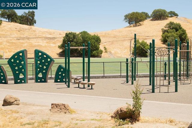 2307 Oak Glen Cir, Martinez, CA 94553
