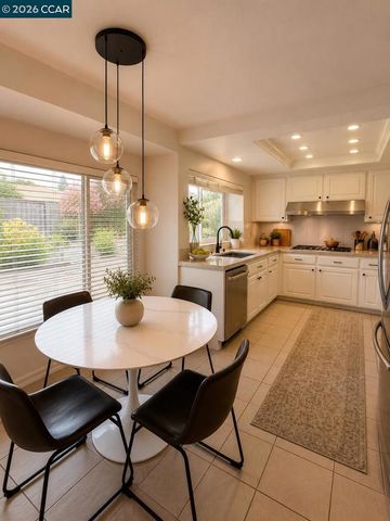 2307 Oak Glen Cir, Martinez, CA 94553