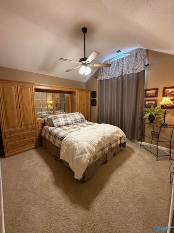 57 Livingstone Lane, Decatur, AL 35603