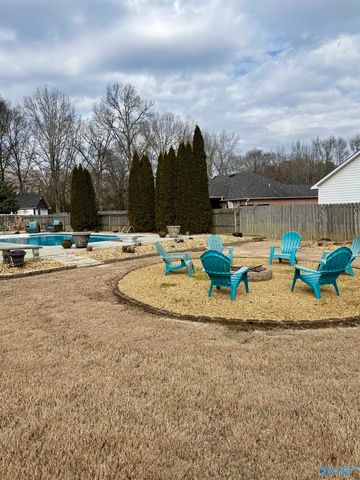 57 Livingstone Lane, Decatur, AL 35603