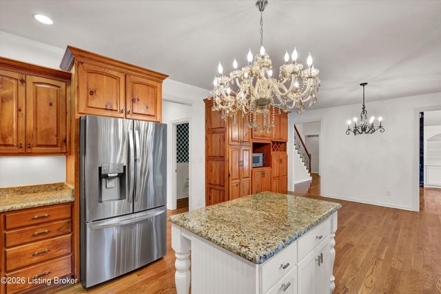 3528 Hedgewick Pl, Louisville, KY 40245