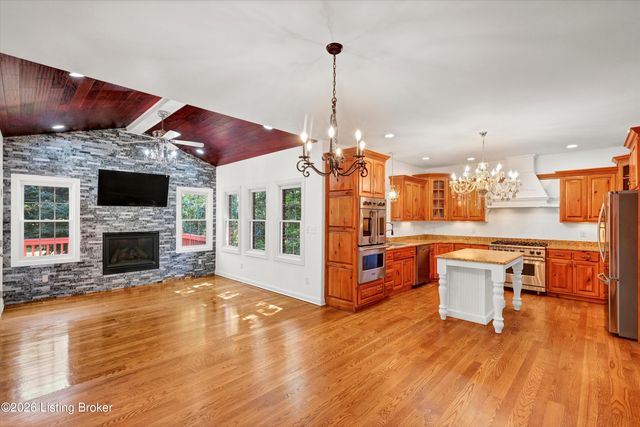 3528 Hedgewick Pl, Louisville, KY 40245
