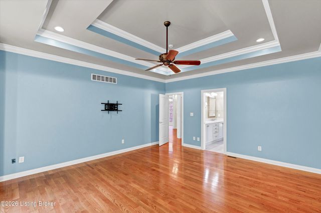3528 Hedgewick Pl, Louisville, KY 40245