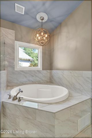 3528 Hedgewick Pl, Louisville, KY 40245