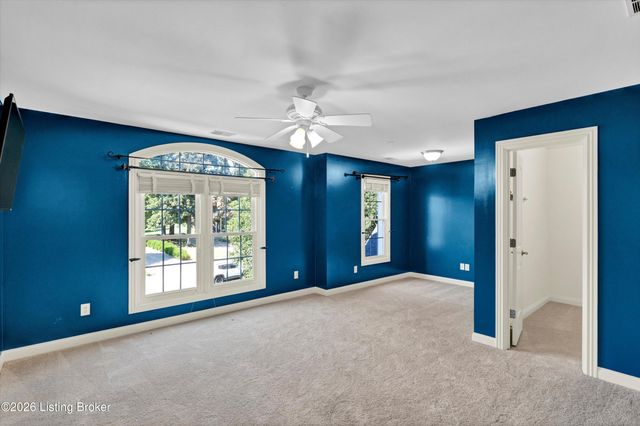 3528 Hedgewick Pl, Louisville, KY 40245
