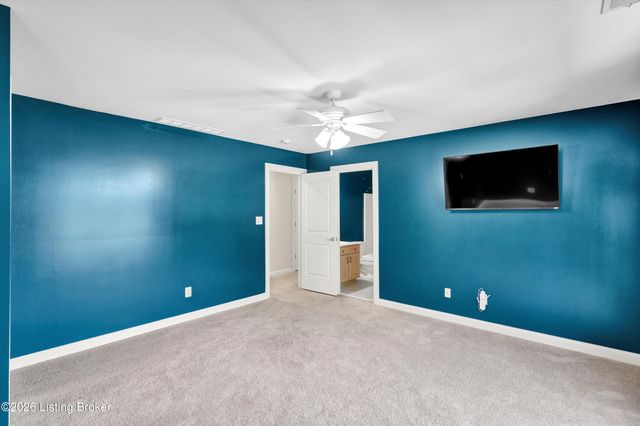 3528 Hedgewick Pl, Louisville, KY 40245