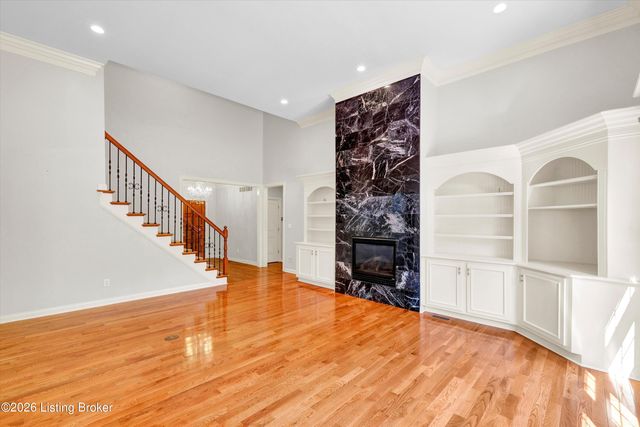 3528 Hedgewick Pl, Louisville, KY 40245