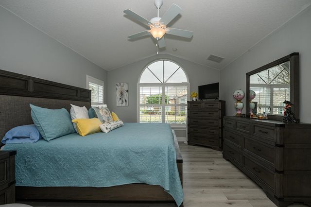 68 Ocale Ct, St Augustine, FL 32084