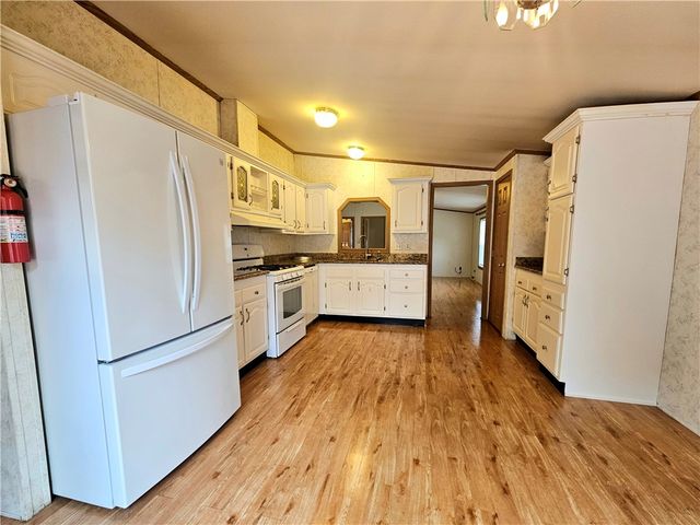 26 Kelly Lane, Coventry, RI 02816