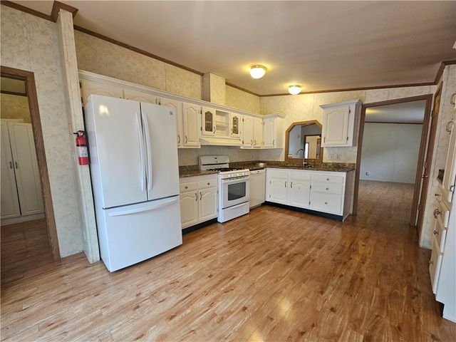 26 Kelly Lane, Coventry, RI 02816