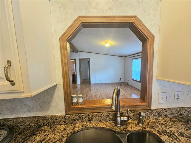 26 Kelly Lane, Coventry, RI 02816