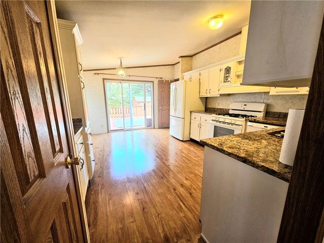 26 Kelly Lane, Coventry, RI 02816