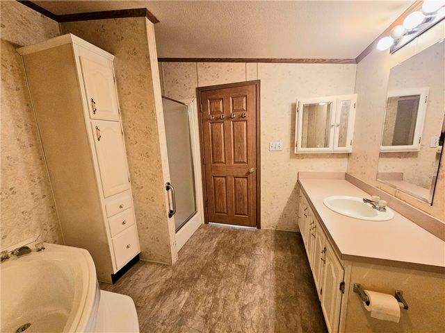 26 Kelly Lane, Coventry, RI 02816