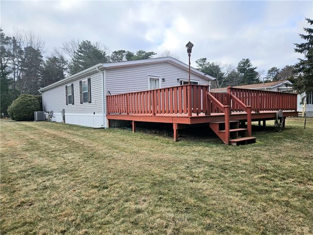 26 Kelly Lane, Coventry, RI 02816