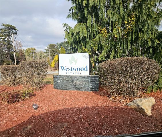 26 Kelly Lane, Coventry, RI 02816