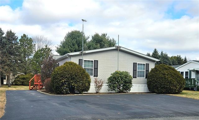 26 Kelly Lane, Coventry, RI 02816