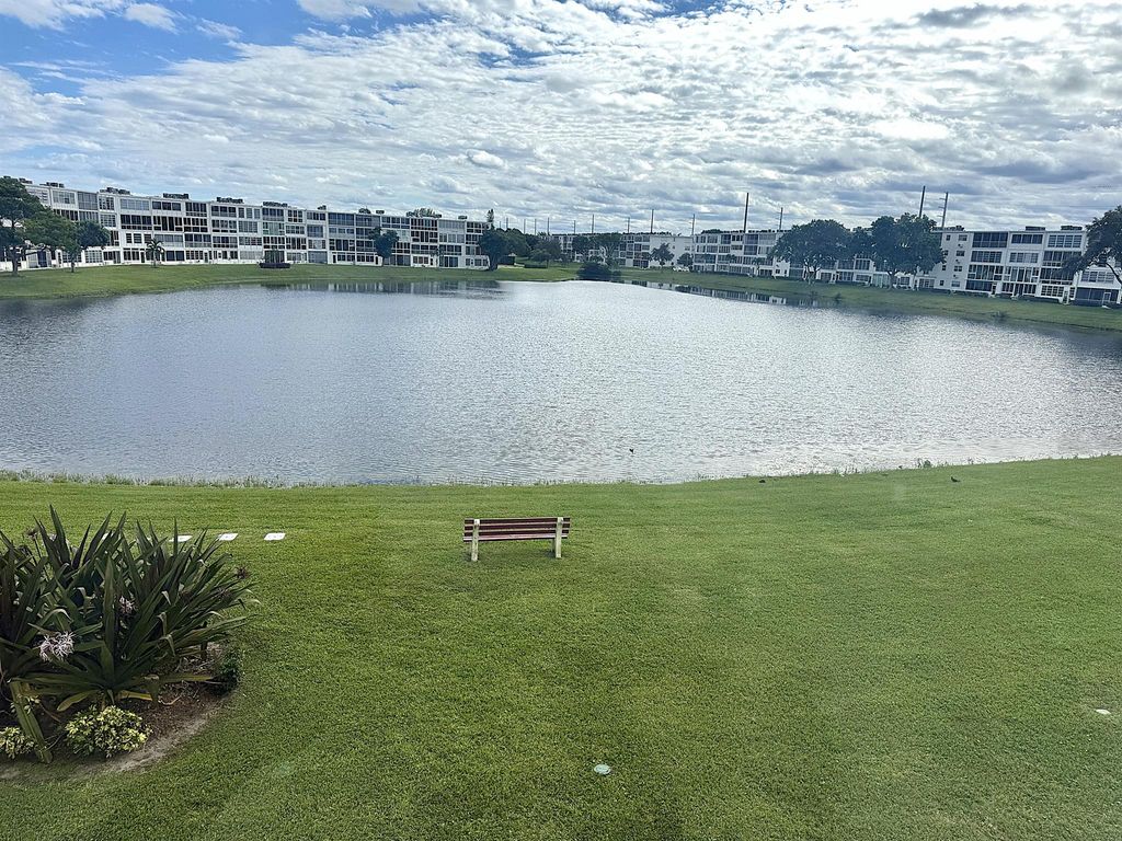 3087 Oakridge U, Deerfield Beach, FL 33442