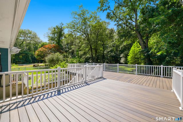 207 Barncroft Road, Stamford, CT 06902