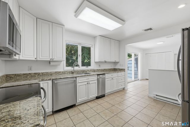 207 Barncroft Road, Stamford, CT 06902