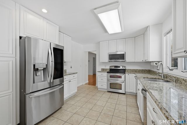 207 Barncroft Road, Stamford, CT 06902