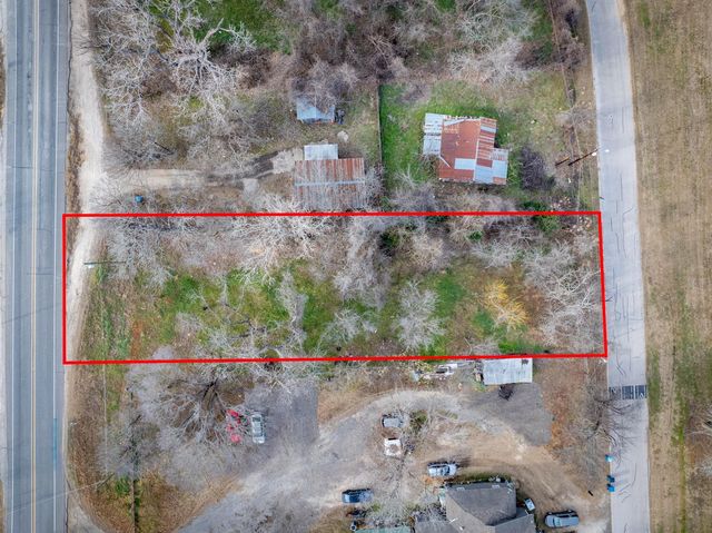 418 S Avenue D Ave, Elgin, TX 78621